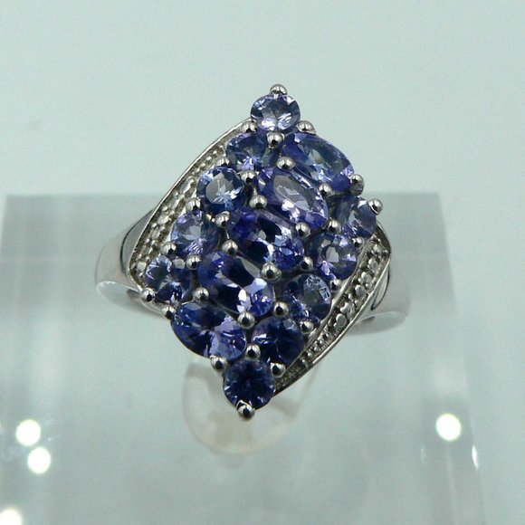 Genuine Tanzanite (Ovl) Ring Size 7 NWOT - Picture 1 of 4